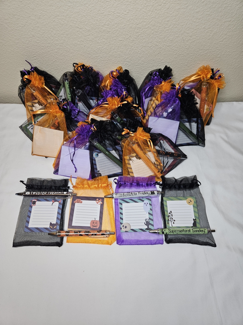 Set of 4 Halloween Gift Bags | Sticky Notes, Pens NEW